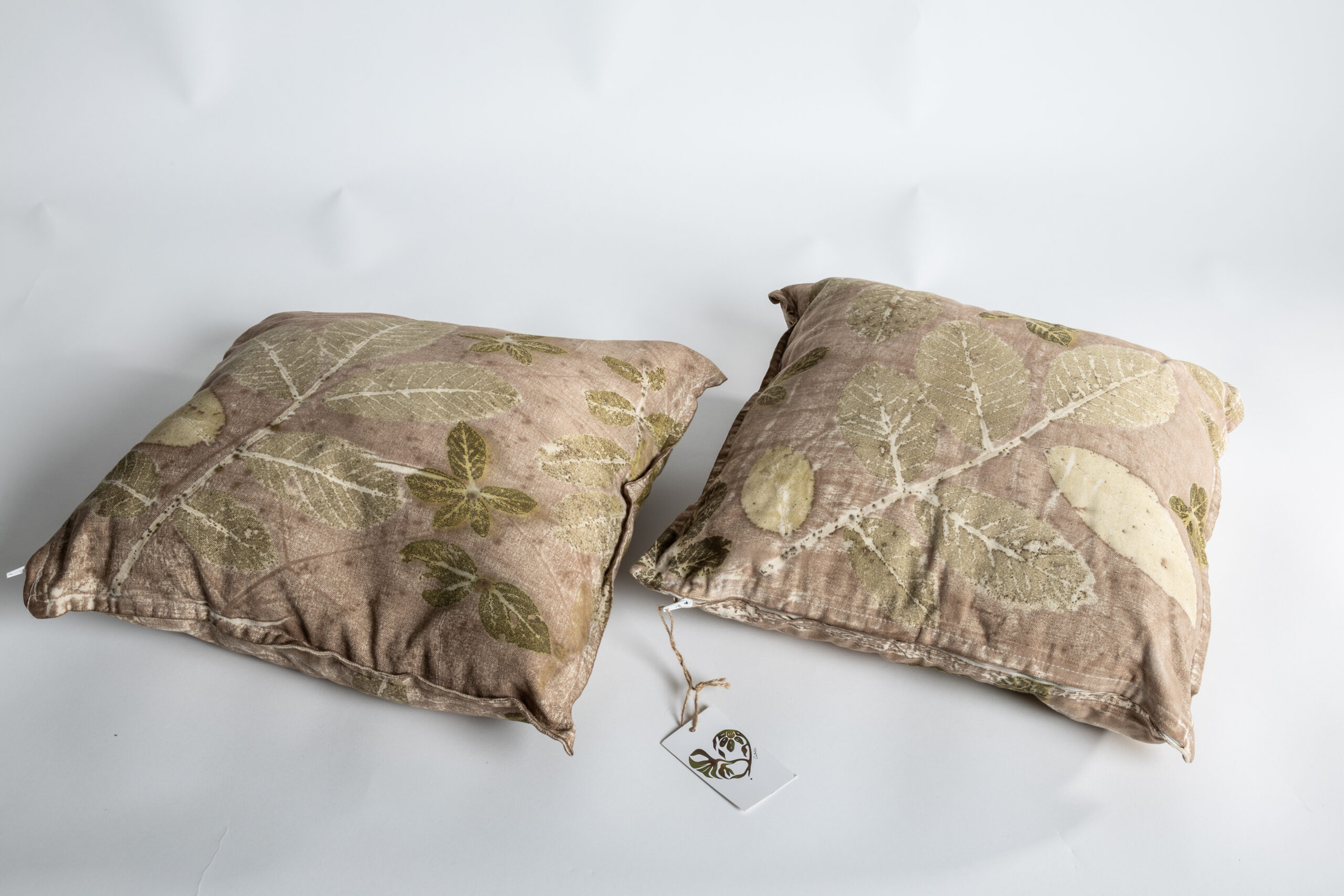 _FT_1308 copia Walnut-Dyed Cotton Cushions - Image 1